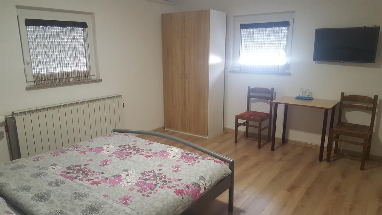 Sobe Mrak Panzió Belovár Kültér fotó